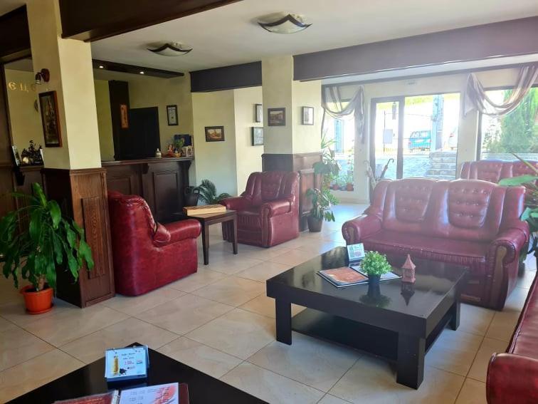 Family Hotel Bela Trjawna Exterior foto