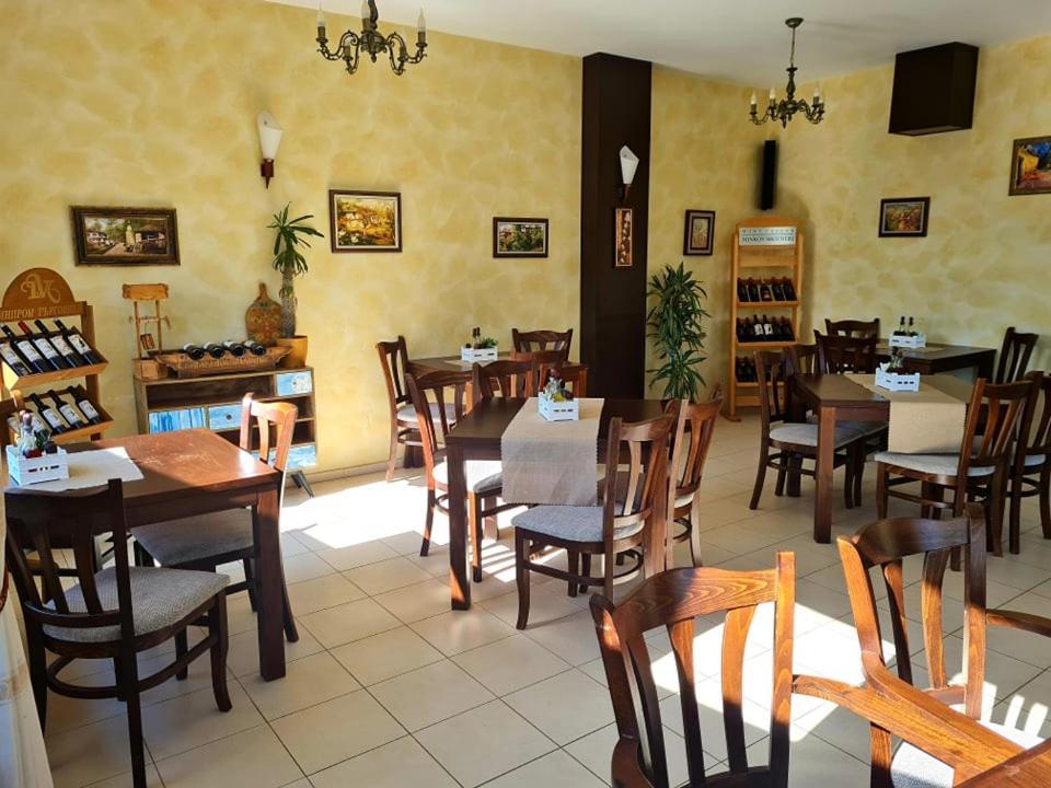 Family Hotel Bela Trjawna Exterior foto