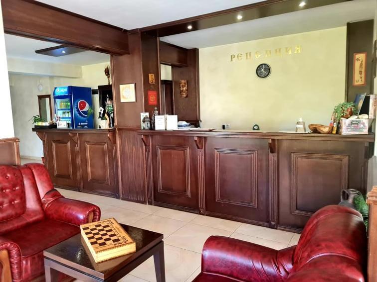 Family Hotel Bela Trjawna Exterior foto