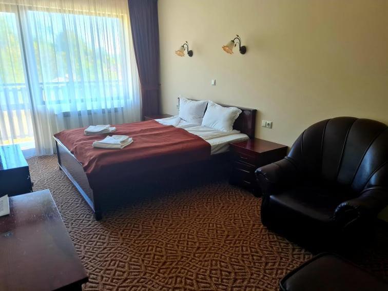 Family Hotel Bela Trjawna Exterior foto