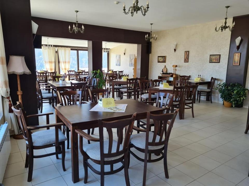 Family Hotel Bela Trjawna Exterior foto